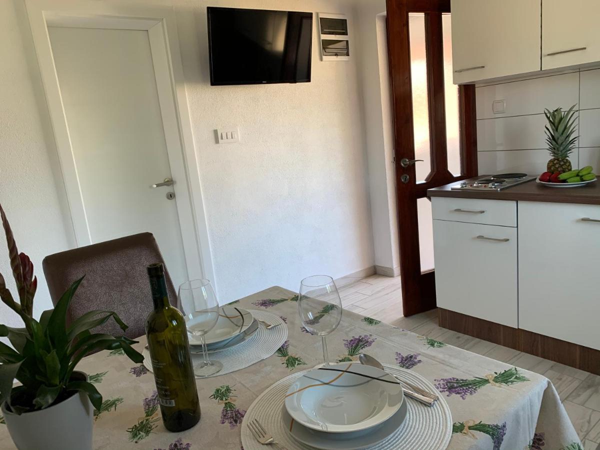 Apartments Fortuna Biograd Na Moru Esterno foto