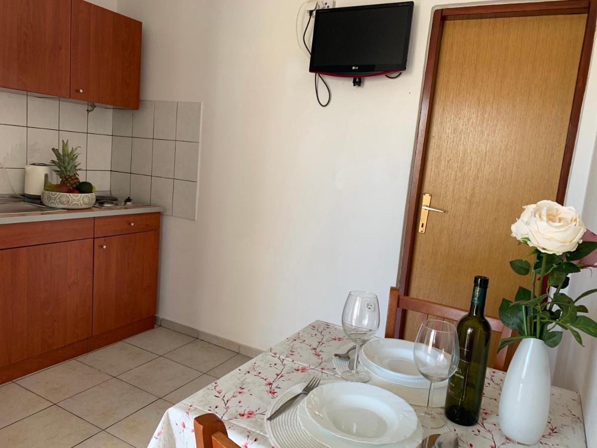 Apartments Fortuna Biograd Na Moru Esterno foto
