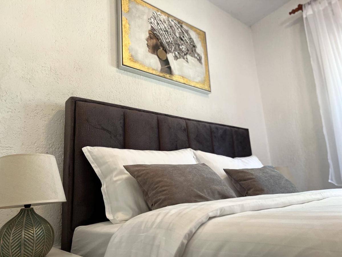 Apartments Fortuna Biograd Na Moru Esterno foto