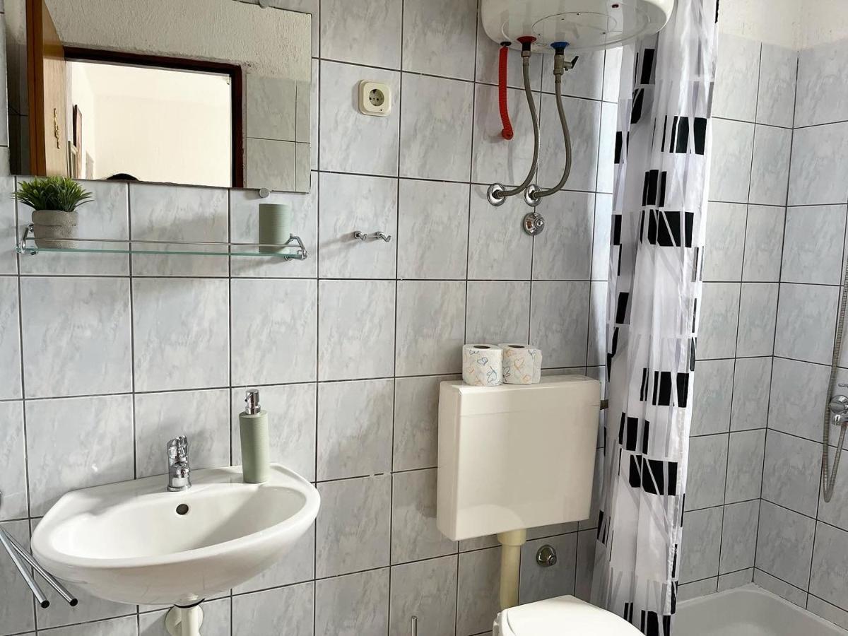 Apartments Fortuna Biograd Na Moru Esterno foto