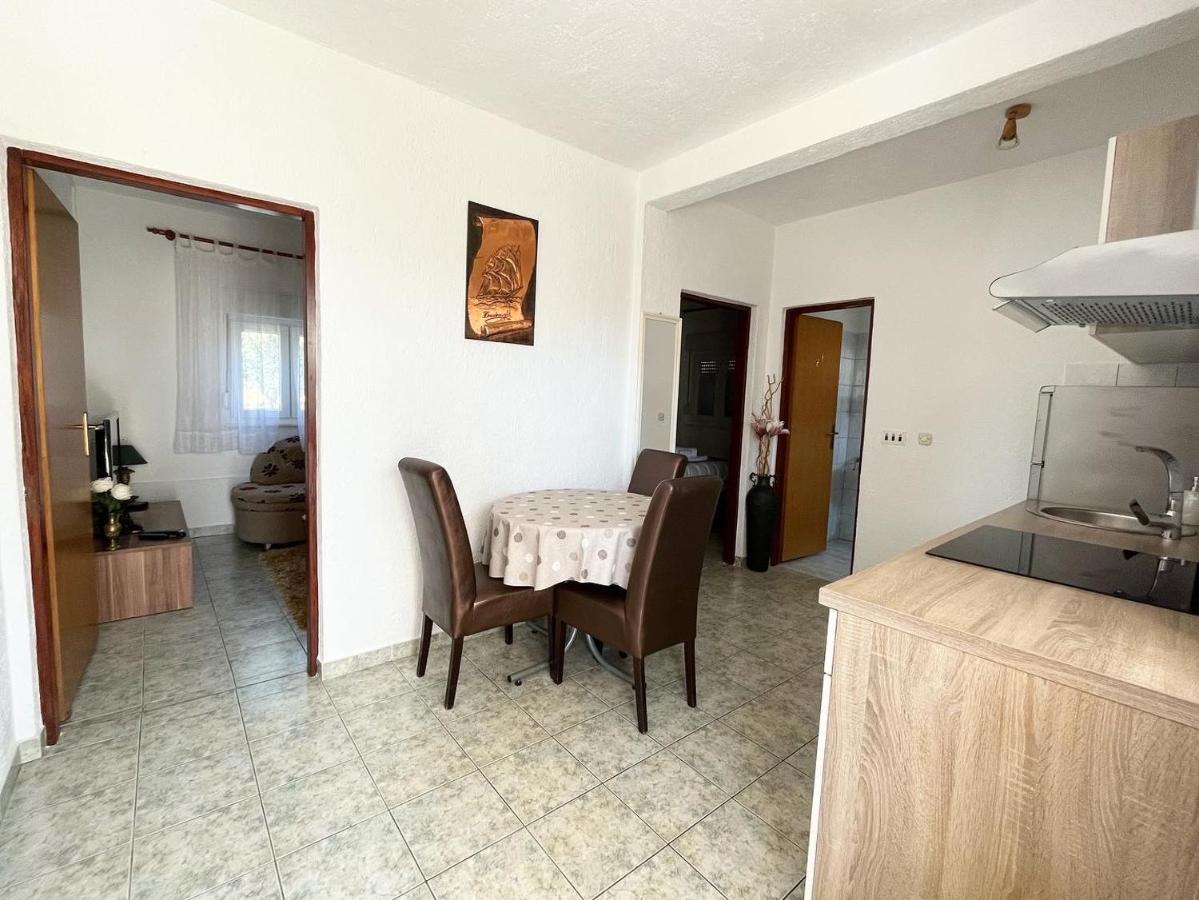 Apartments Fortuna Biograd Na Moru Esterno foto