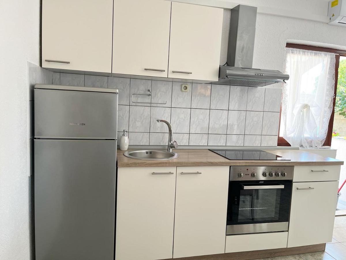Apartments Fortuna Biograd Na Moru Esterno foto