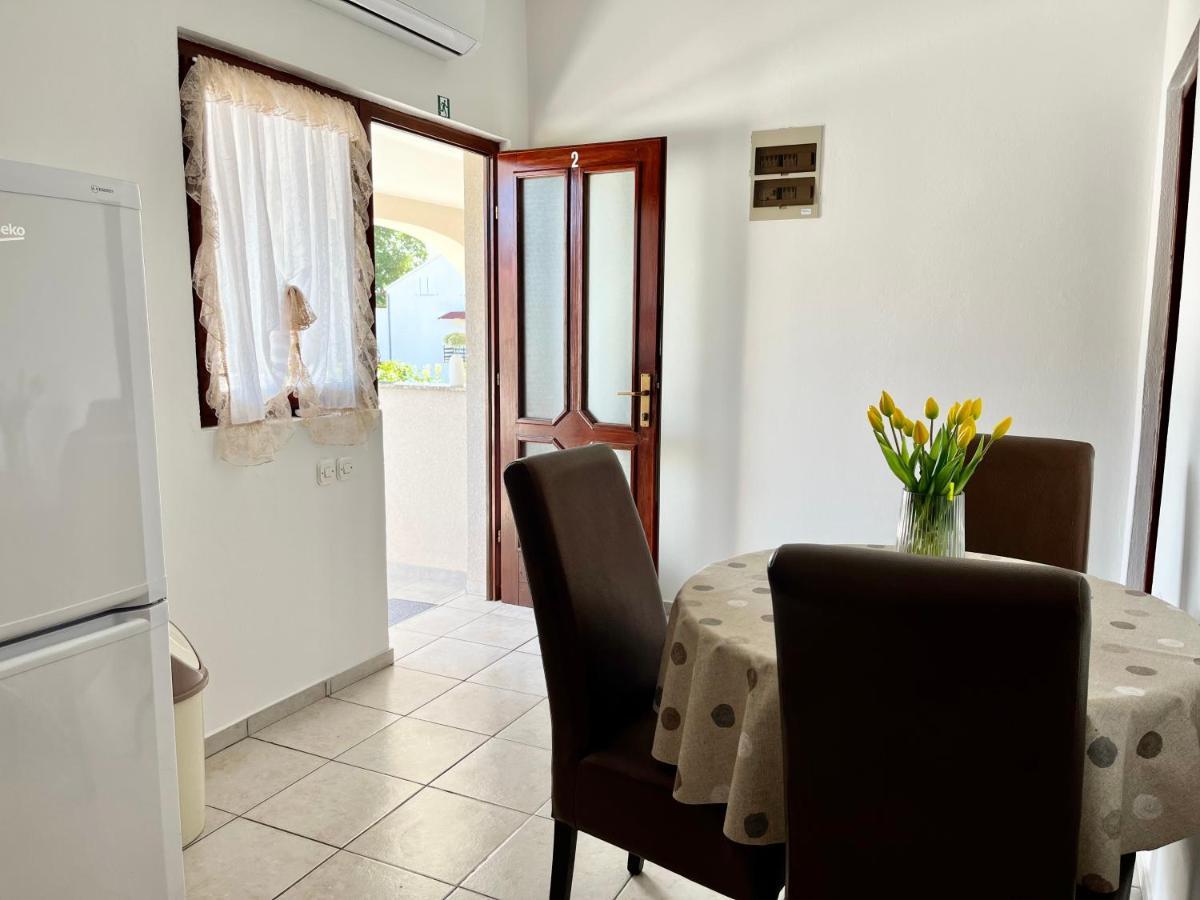 Apartments Fortuna Biograd Na Moru Esterno foto