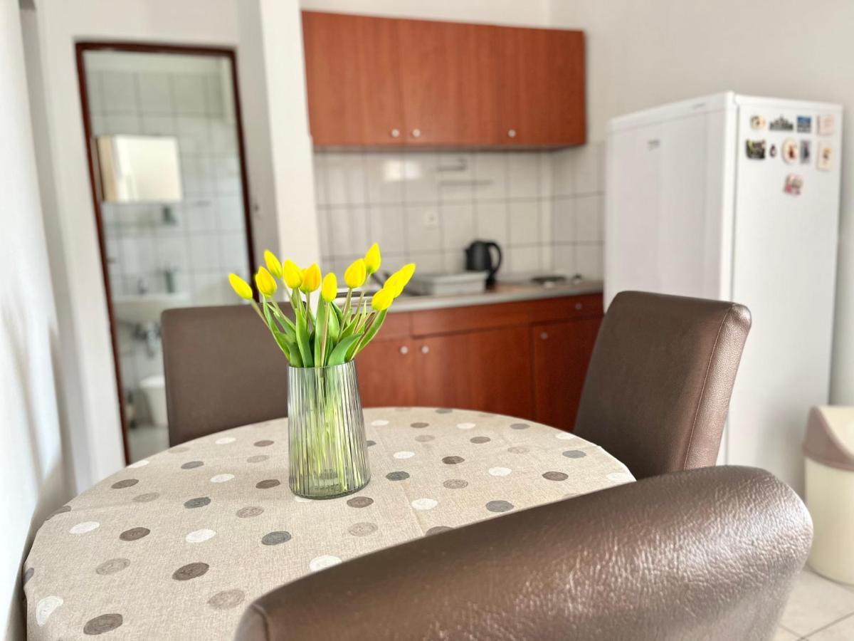 Apartments Fortuna Biograd Na Moru Esterno foto