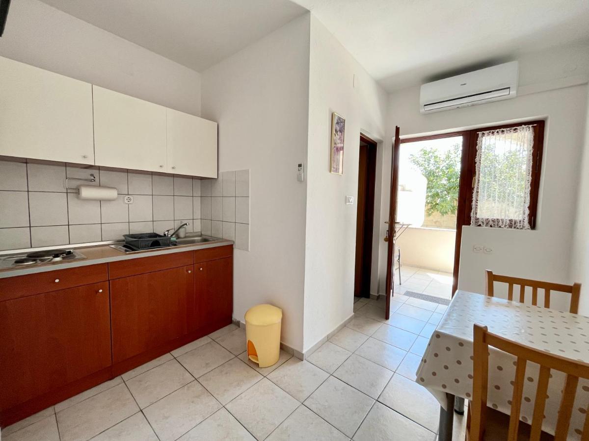Apartments Fortuna Biograd Na Moru Esterno foto
