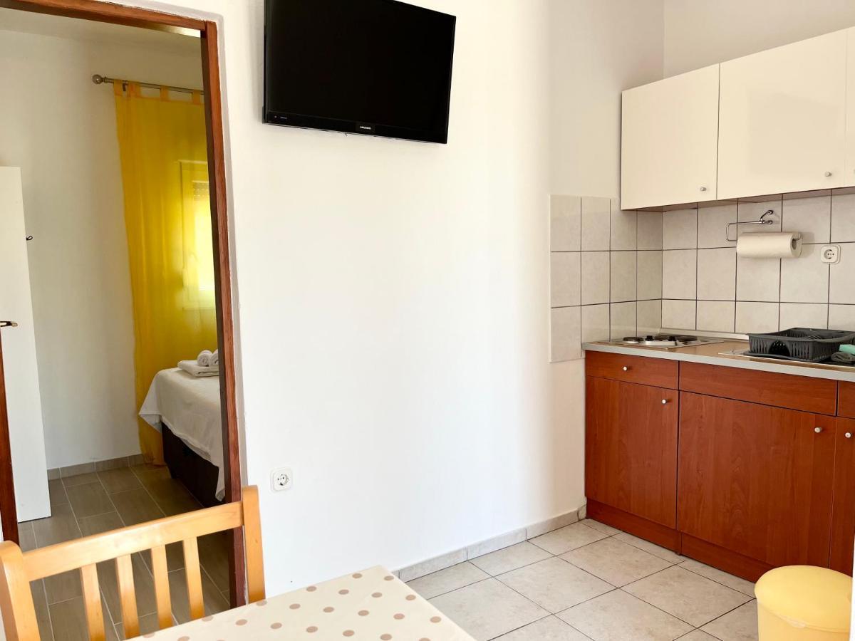 Apartments Fortuna Biograd Na Moru Esterno foto