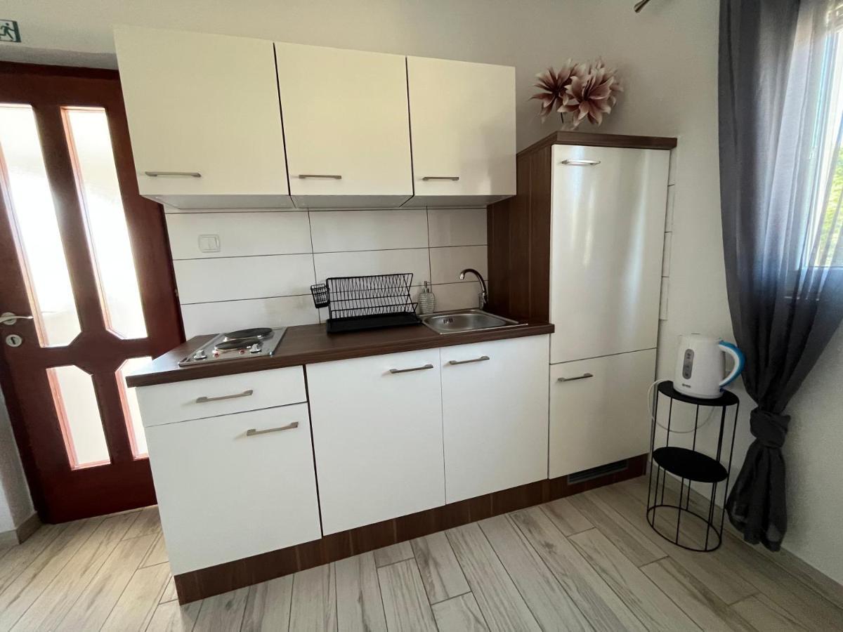 Apartments Fortuna Biograd Na Moru Esterno foto