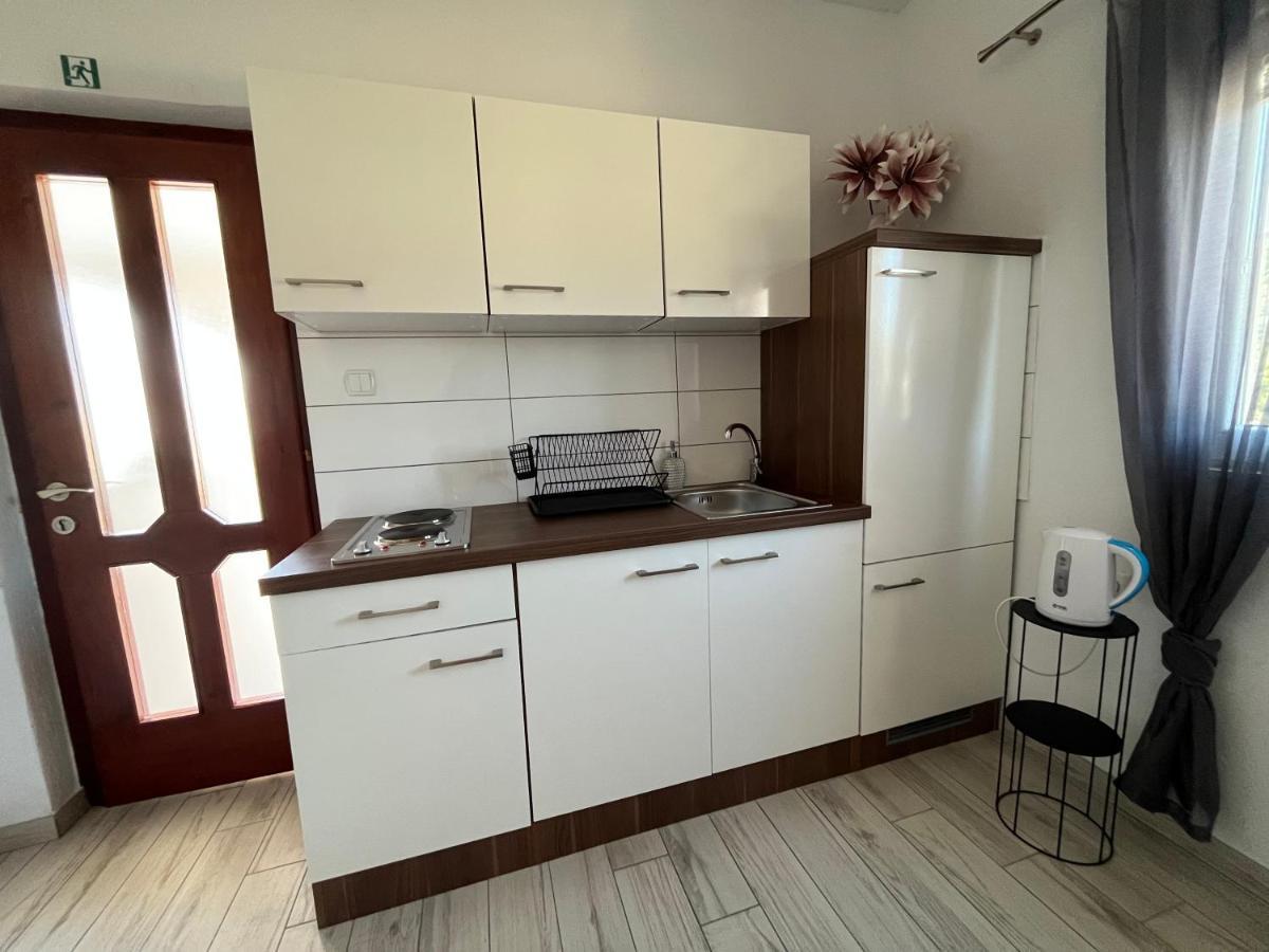 Apartments Fortuna Biograd Na Moru Esterno foto